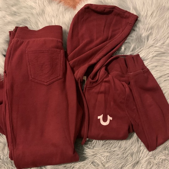 all red true religion sweat suit